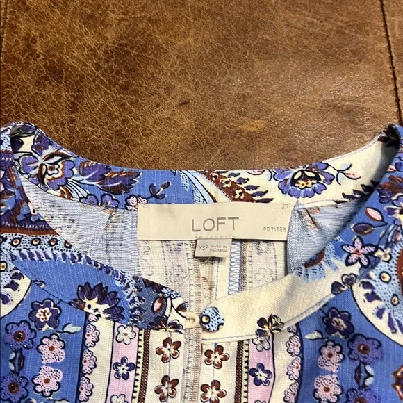NWT loft bandana print top blue brown and cream 20” long - Picture 3 of 7